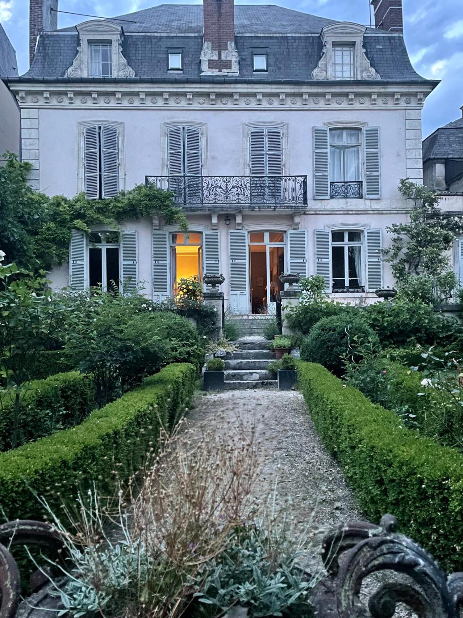 Belle Fontaine Hotel Bourges Exterior foto