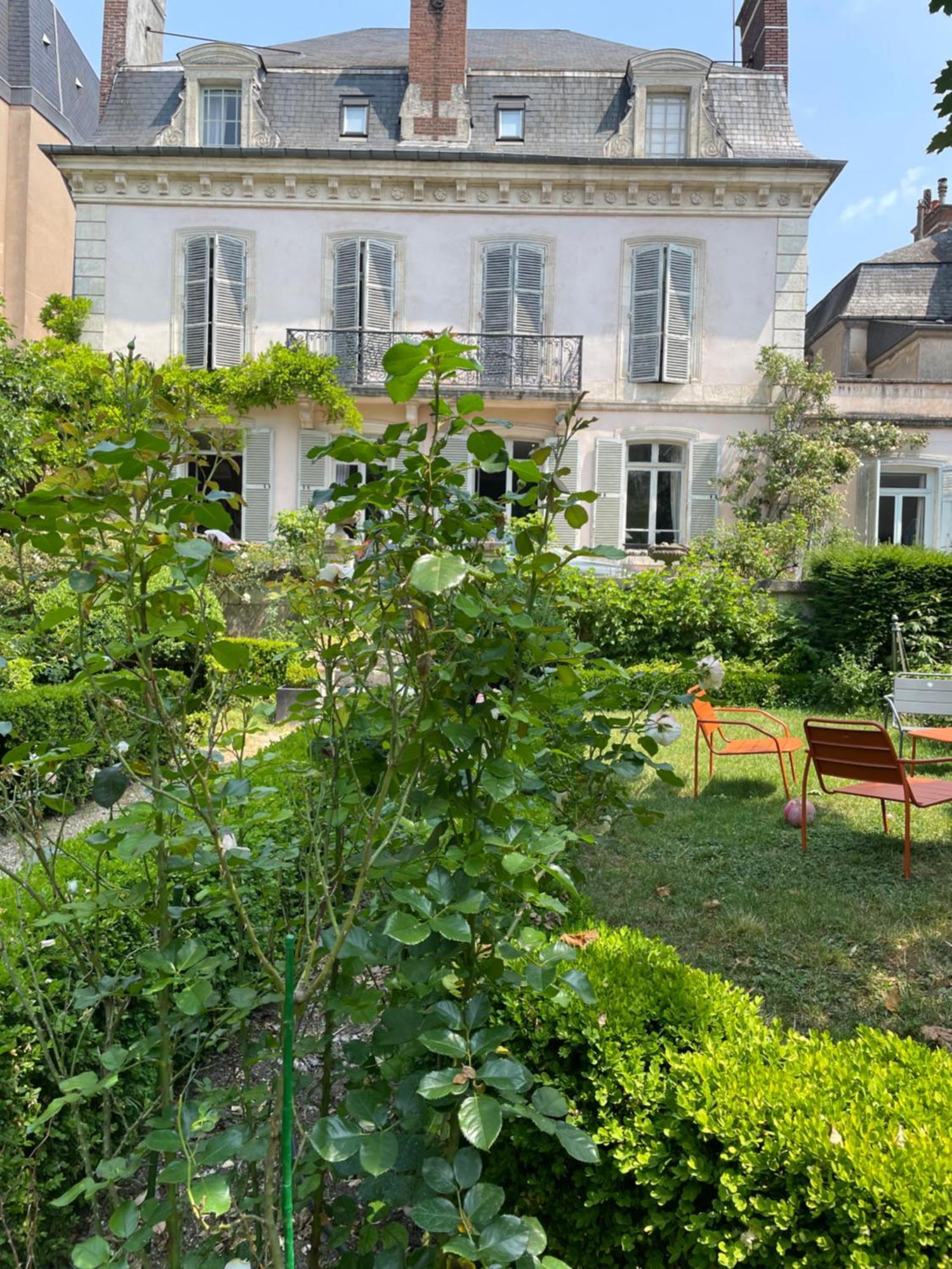 Belle Fontaine Hotel Bourges Exterior foto